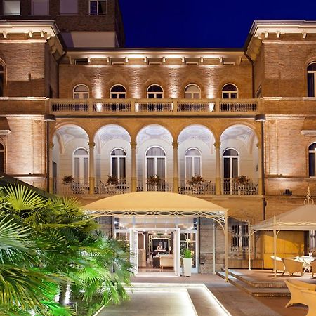 Villa Adriatica Ambienthotels Rimini Esterno foto