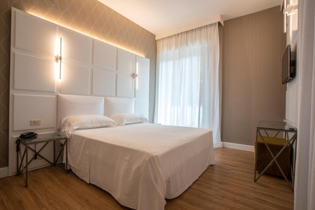 Villa Adriatica Ambienthotels Rimini Esterno foto