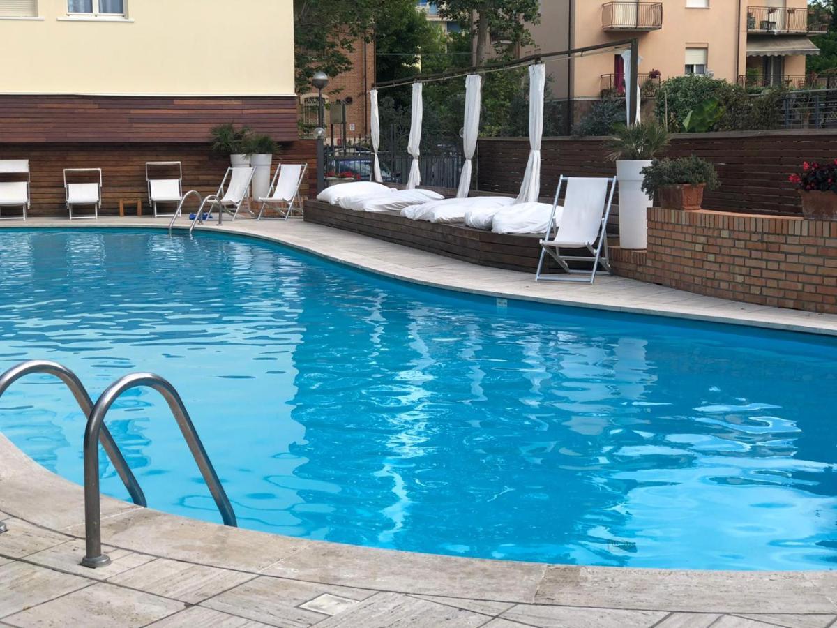 Villa Adriatica Ambienthotels Rimini Esterno foto
