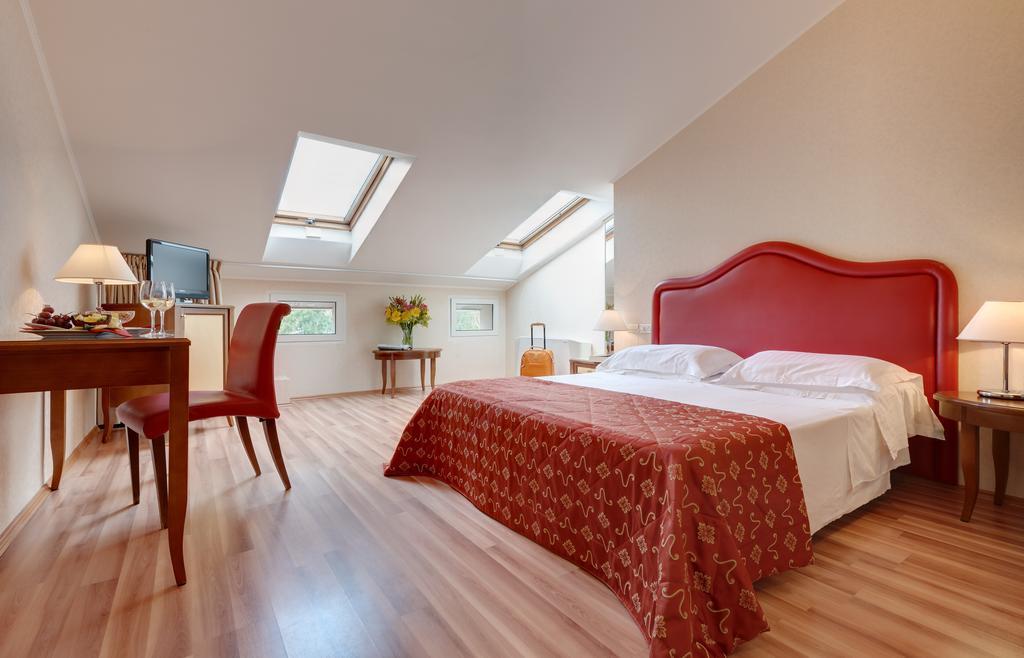 Villa Adriatica Ambienthotels Rimini Esterno foto