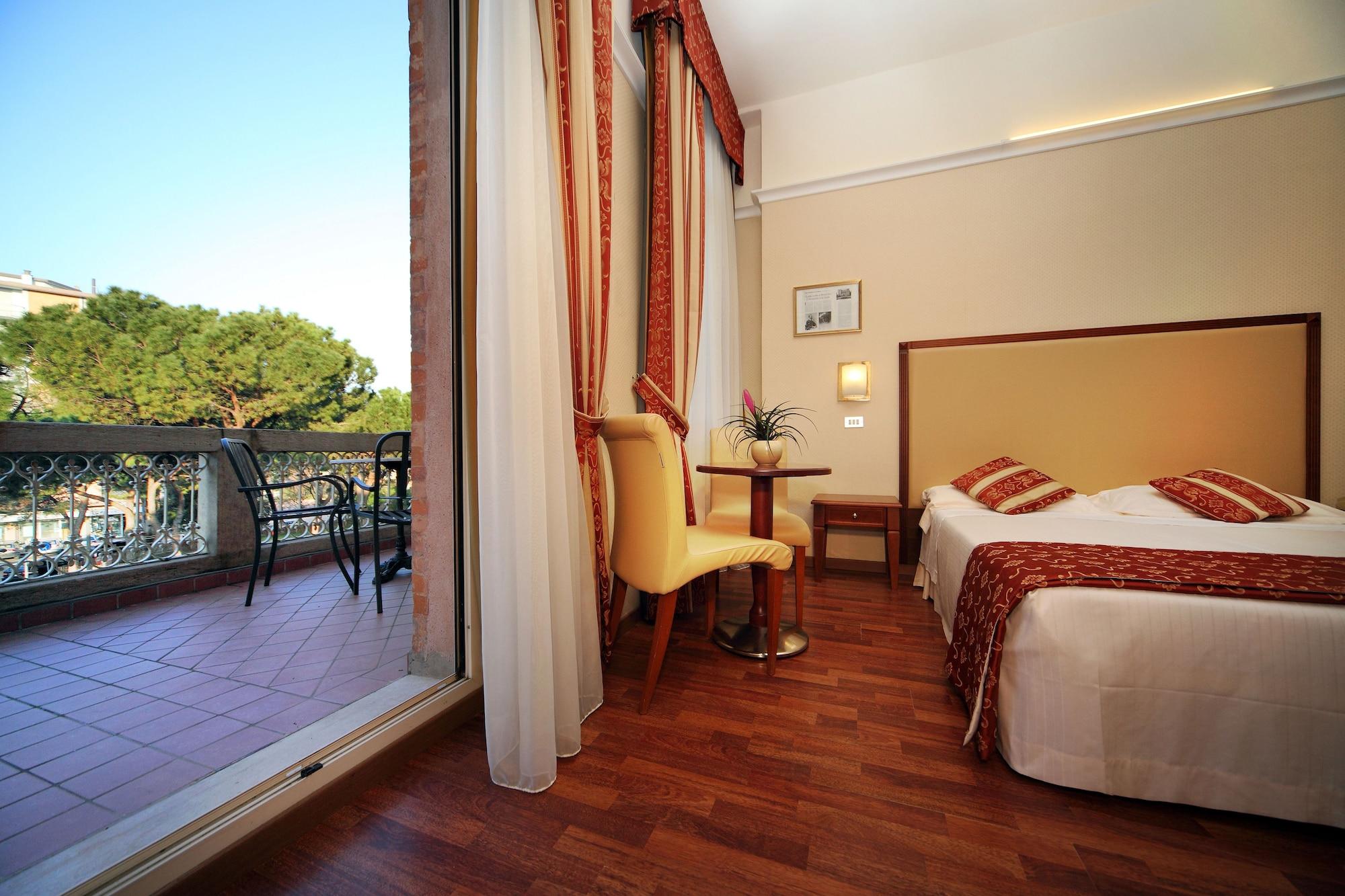 Villa Adriatica Ambienthotels Rimini Esterno foto