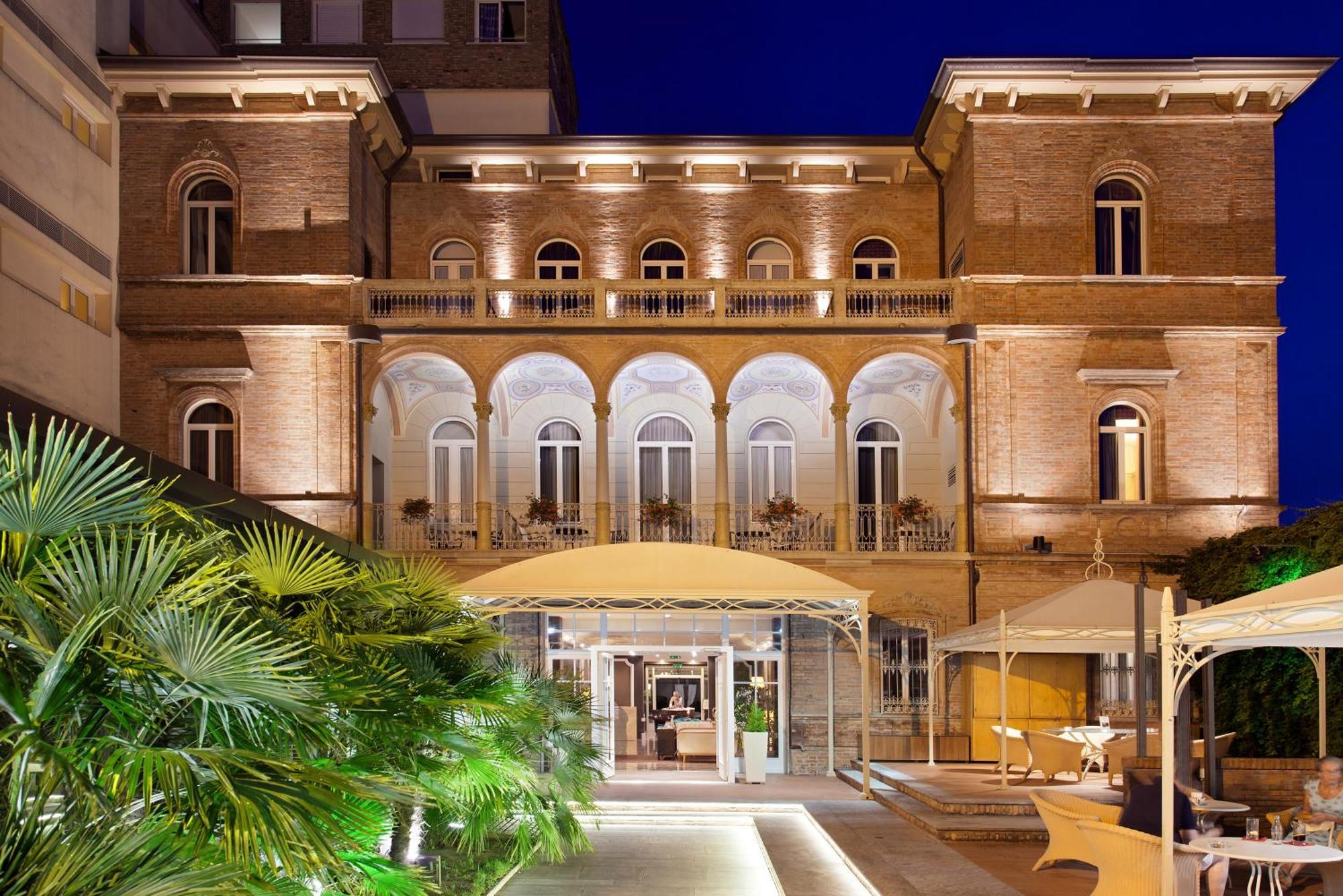 Villa Adriatica Ambienthotels Rimini Esterno foto