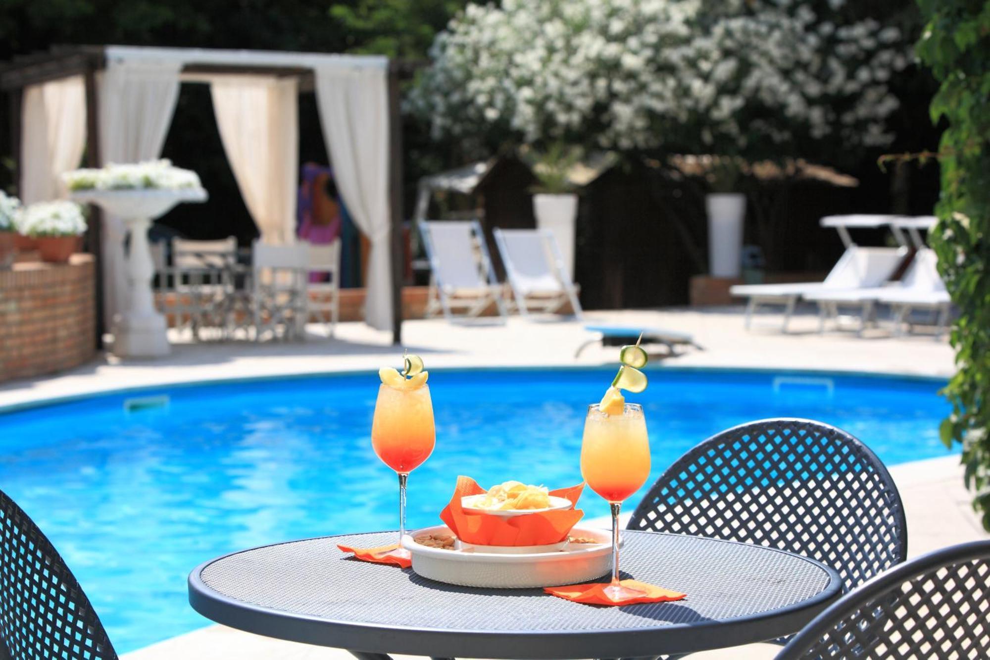 Villa Adriatica Ambienthotels Rimini Esterno foto