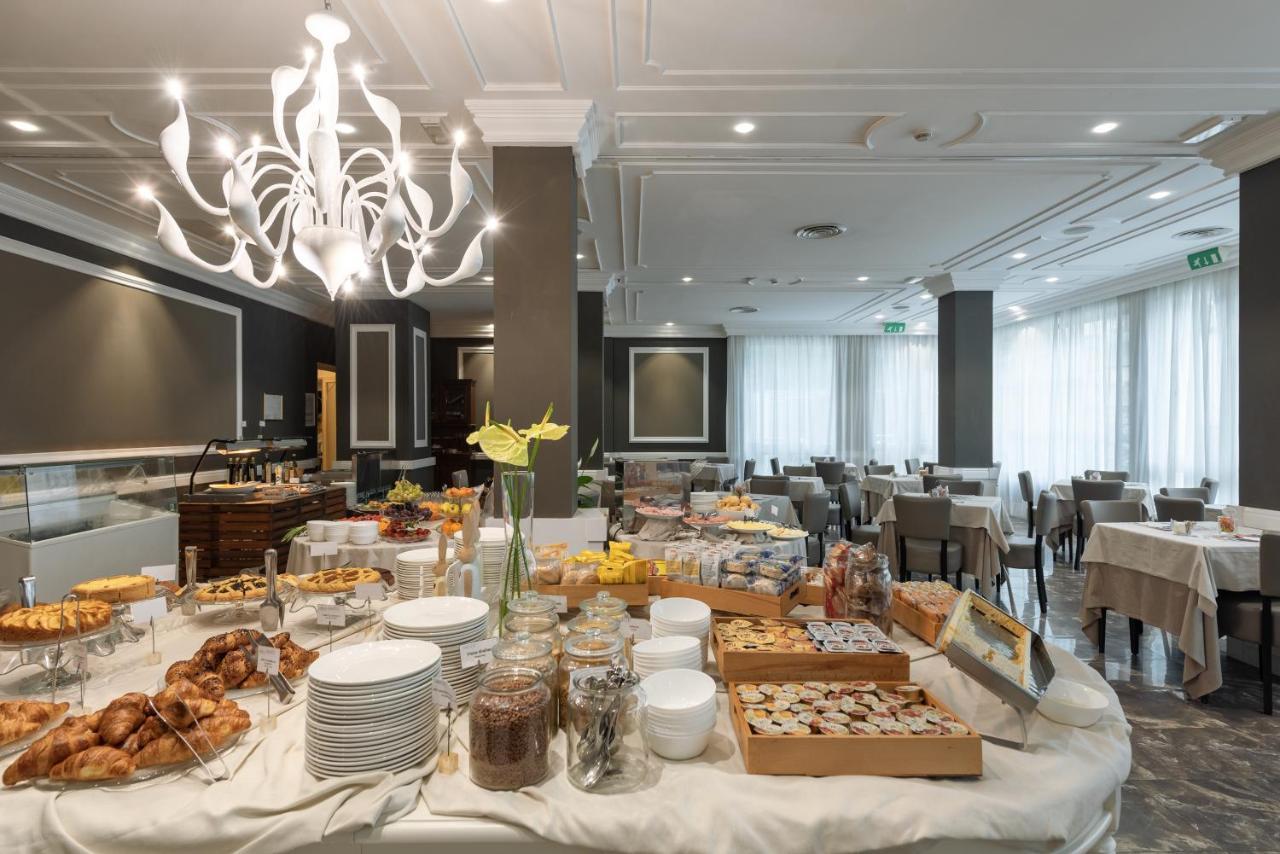 Villa Adriatica Ambienthotels Rimini Esterno foto